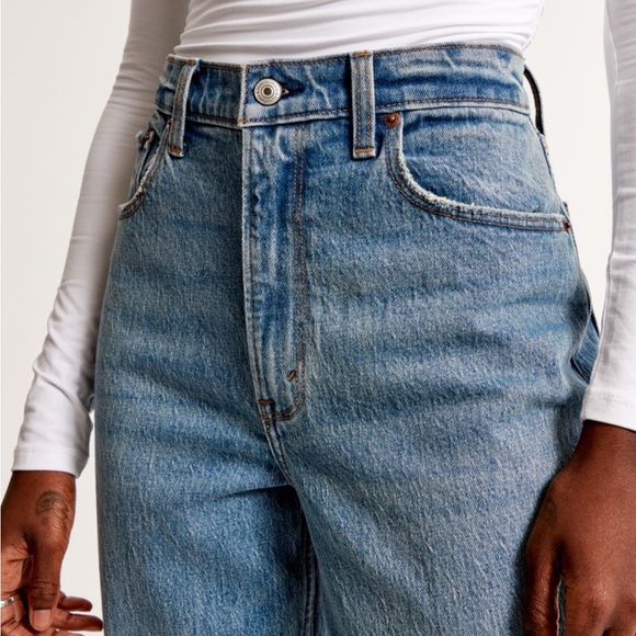 Abercrombie & Fitch The 90s Straight Ultra High Rise - Picture 5 of 13